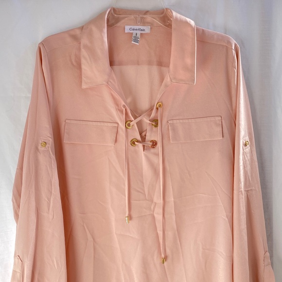 Calvin Klein Women's - Blush - Blouse w/ Gold Accents - Size: Large - Picture 4 of 10